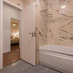 187 - Urban Hideaway - Sunny & Lisbon